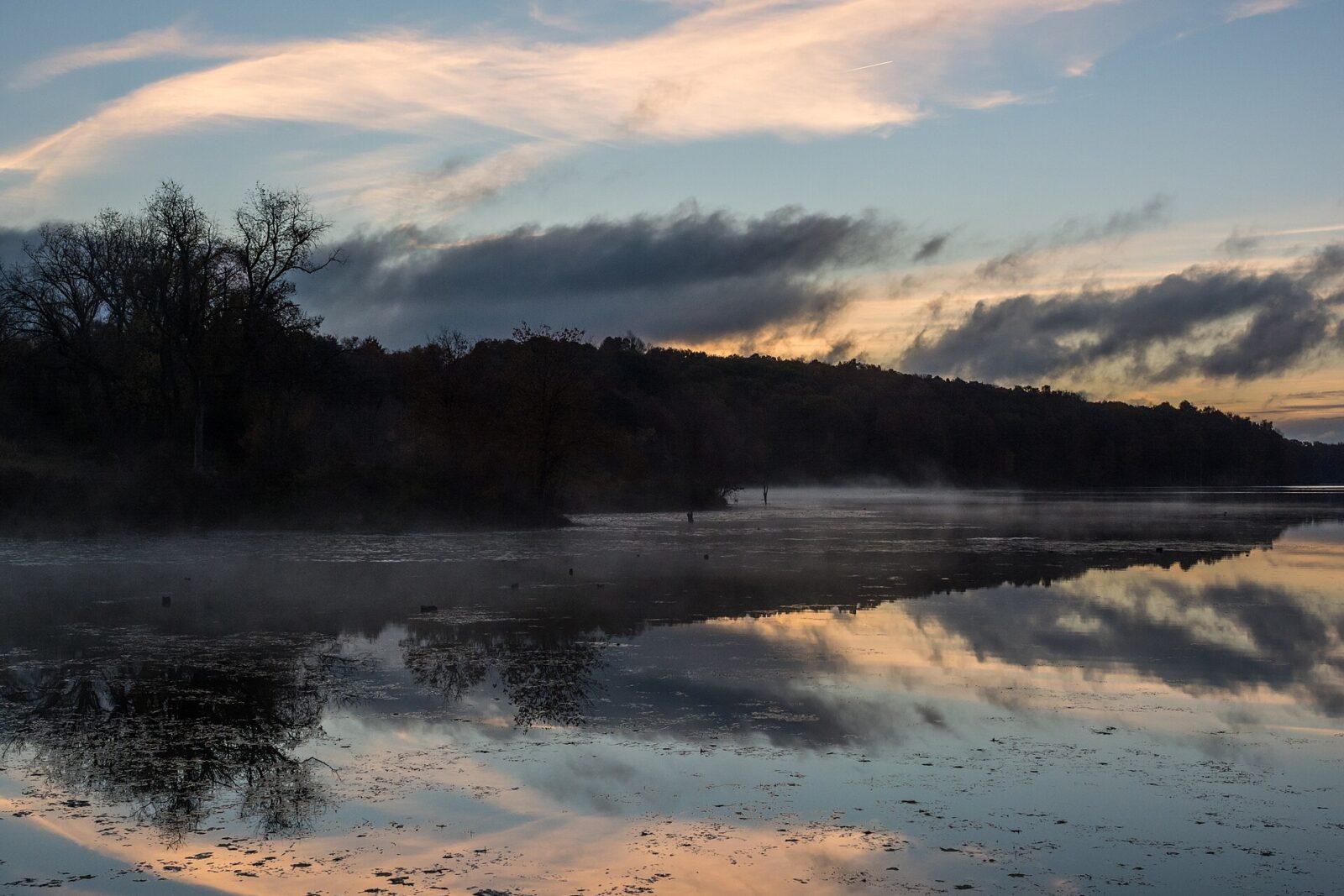 Bontecou Lake sunrise clouds