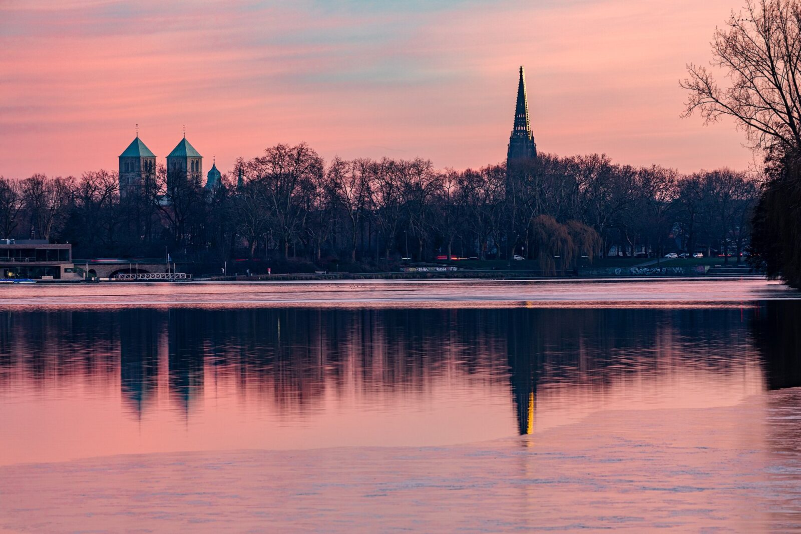 Münster, Aasee mit Dom und St.-Lamberti-Kirche -- 2023 -- 6426